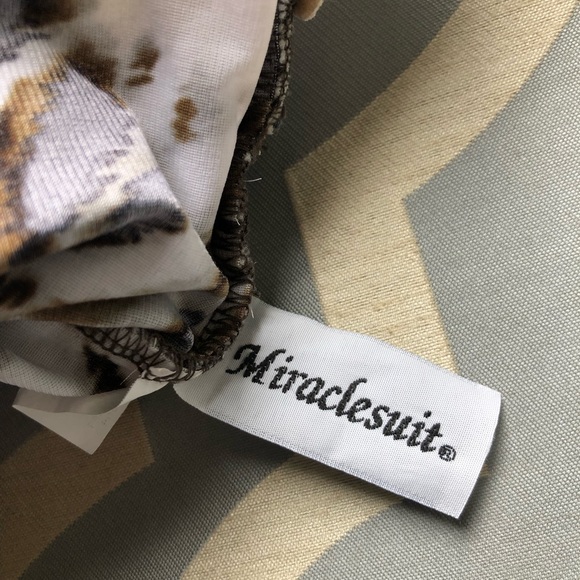 Animal print Miraclesuit swimsuit size 12 - Picture 3 of 3